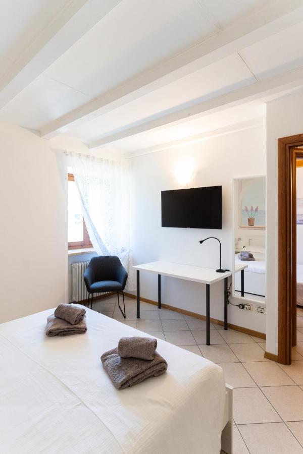 קאפרינו ורונזה Garda Lake & Relax - Cottage On The Hill מראה חיצוני תמונה